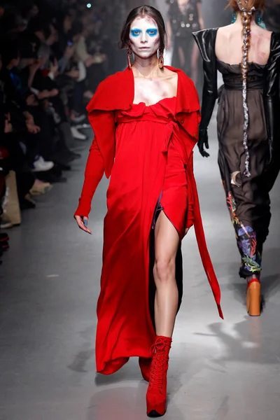 Look 44